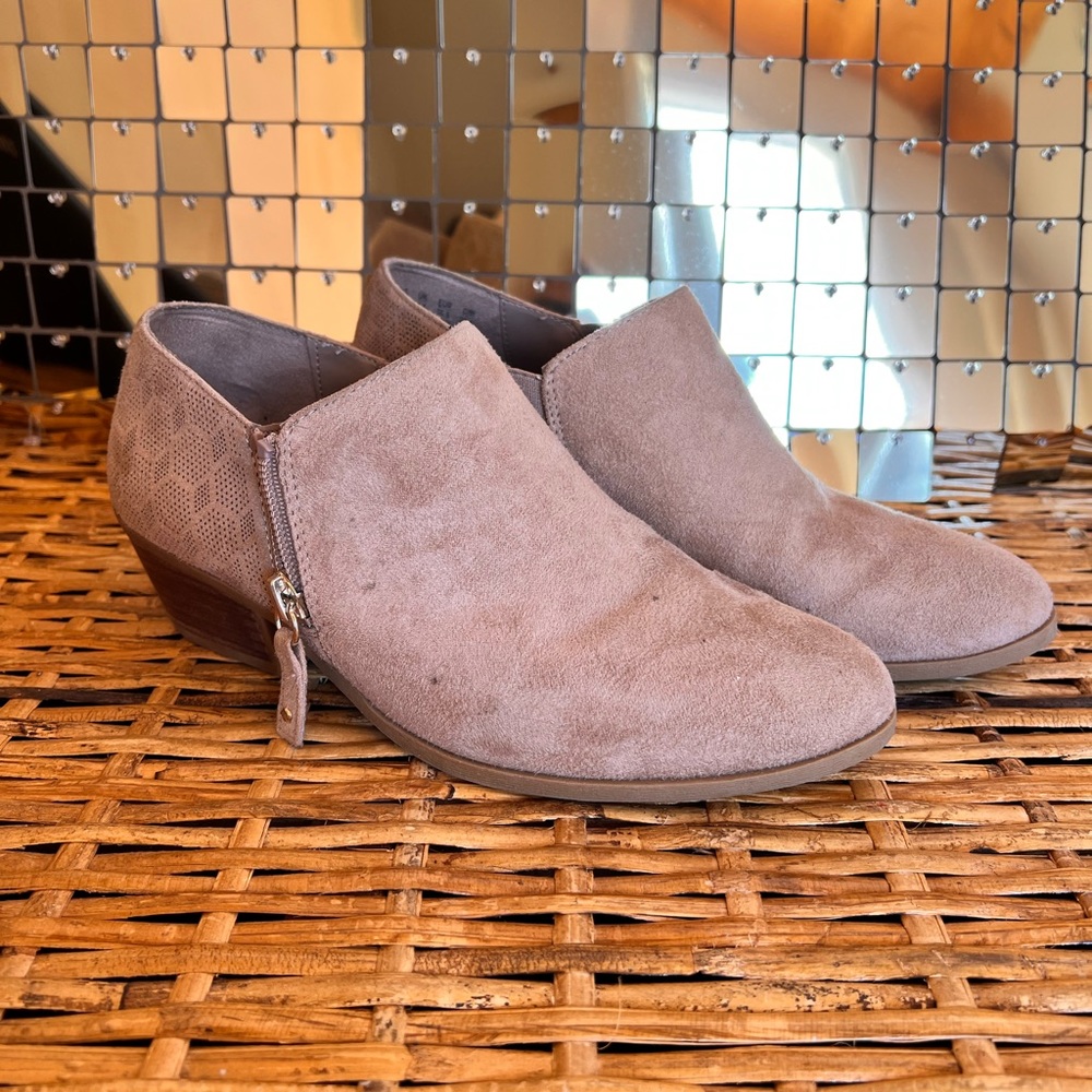 Dr. Schools tan booties